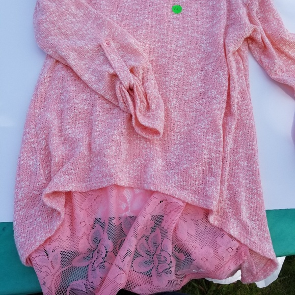 Pink top - Picture 2 of 3